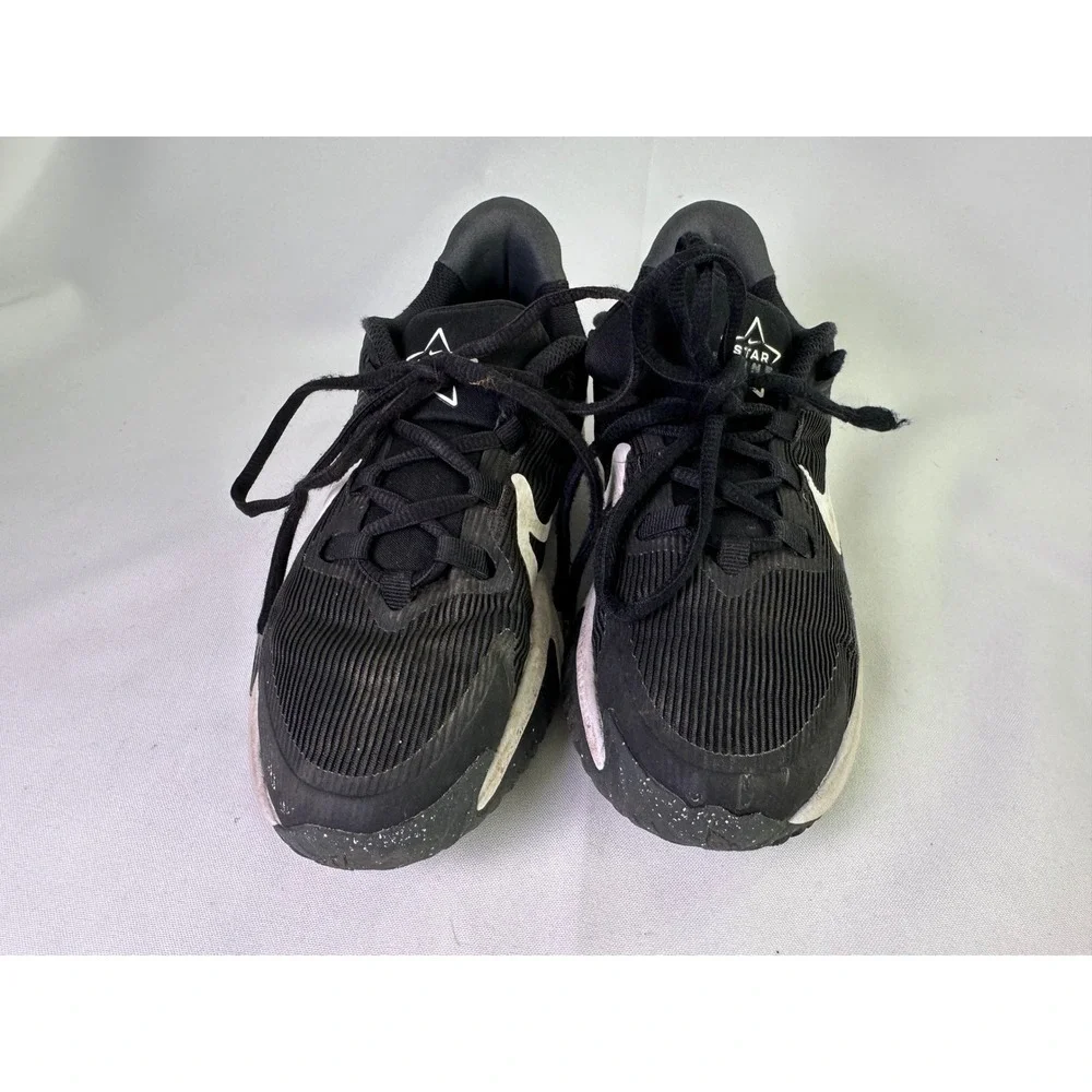 Nike Star Runner 4 Next Nature Black White Kids Running Shoes DX7615-001 Sz 3.5Y